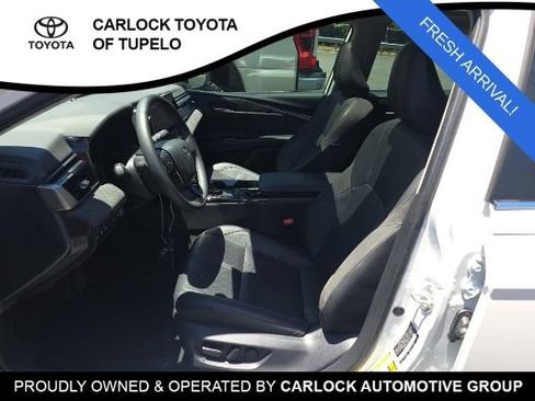 Used 2025 Toyota Camry XLE FWD image 6