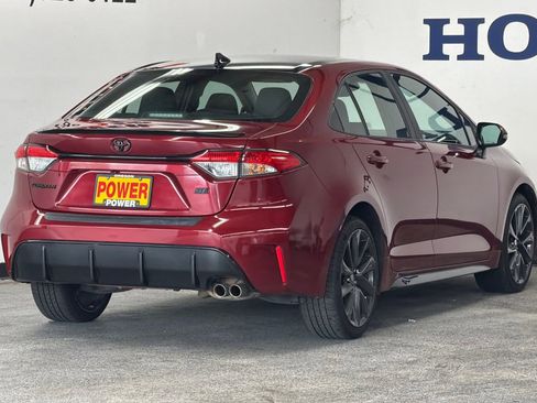 Used 2023 Toyota Corolla SE image 3