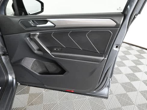 Used 2023 Volkswagen Tiguan SE R-Line image 11