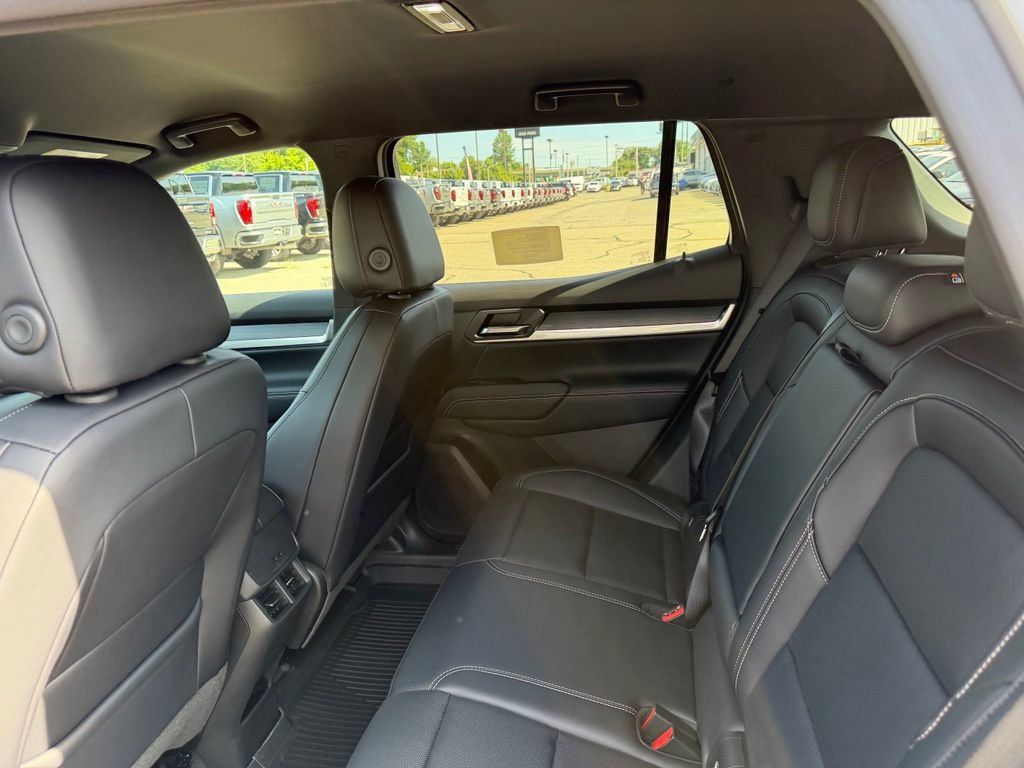 New 2027 GMC Terrain Elevation w/ Elevation Premium Package AWD/4WD image 10