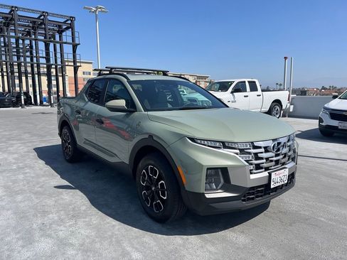 Used 2024 Hyundai Santa Cruz SEL w/ Activity Package FWD image 3