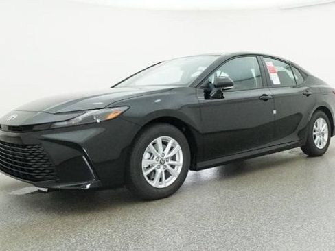 New 2026 Toyota Camry Hybrid FWD image 16
