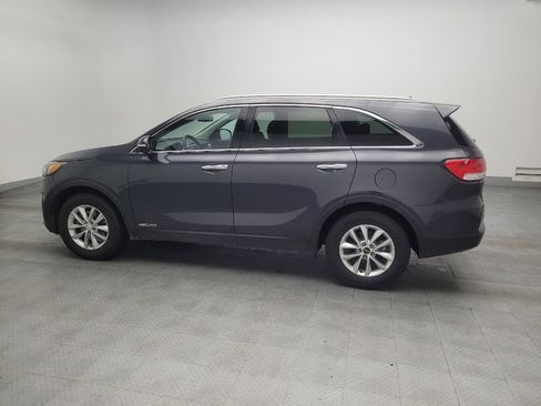 Used 2017 Kia Sorento LX image 3