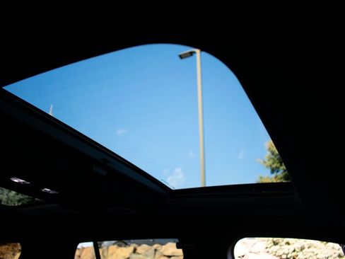 Certified 2024 Chevrolet Traverse RS image 13