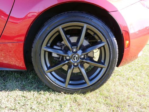 Used 2016 MAZDA MX-5 Miata Club image 12