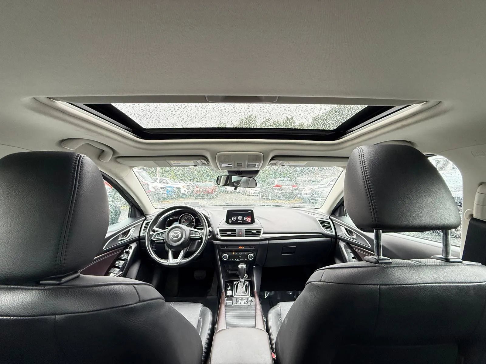 Used 2018 MAZDA MAZDA3 Grand Touring FWD image 14