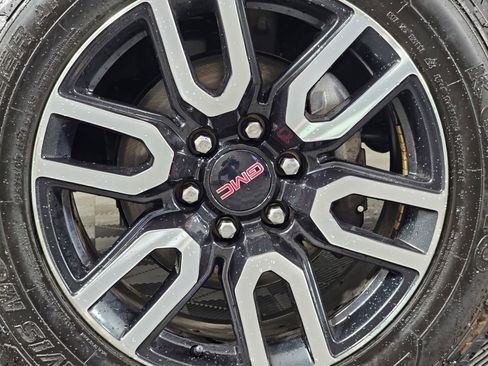 Used 2022 GMC Sierra 1500 AT4 w/ AT4 Premium Package AWD/4WD image 33