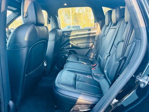Used 2016 Porsche Cayenne S AWD/4WD image 33