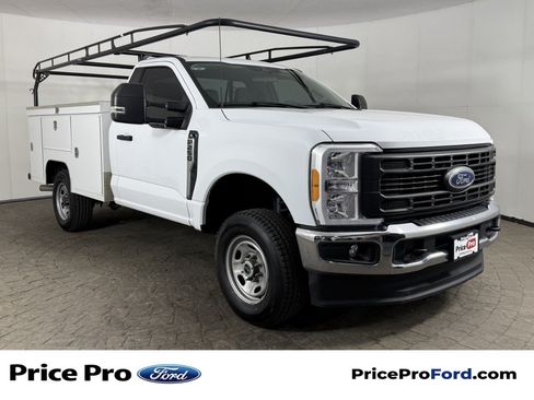 Used 2023 Ford F250 XL w/ Snow Plow/Camper Package AWD/4WD image 1