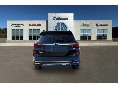 Used 2021 Kia Seltos EX image 4