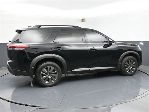 Used 2024 Nissan Pathfinder SV w/ Lighting Package (N92) image 3