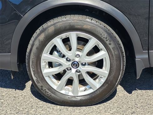 Used 2022 Nissan Rogue Sport SV image 11