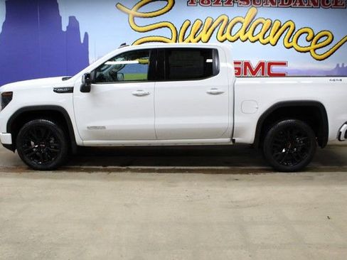 New 2026 GMC Sierra 1500 Elevation image 7