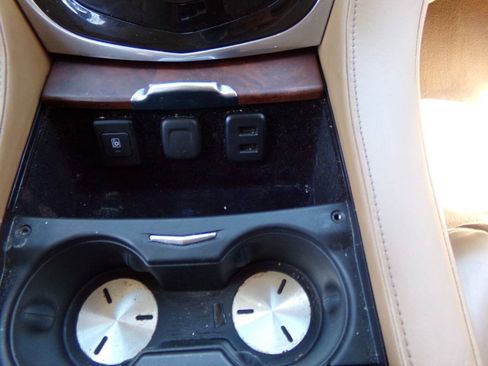 Used 2016 Cadillac Escalade ESV Platinum AWD/4WD image 36
