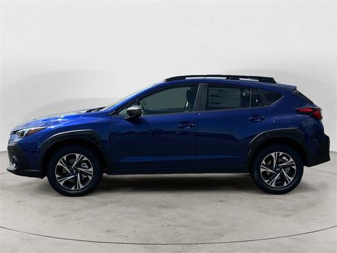 Used 2025 Subaru Crosstrek 2.0i Premium image 2