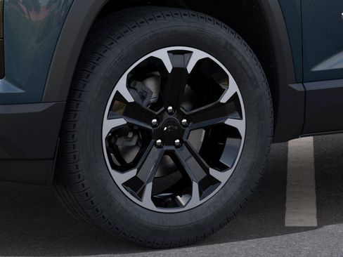 New 2026 Chevrolet Equinox LT w/ Convenience Package II AWD/4WD image 9