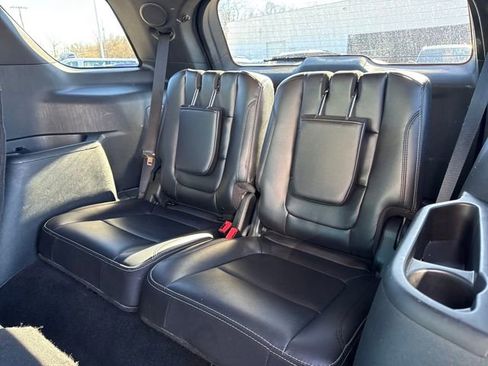 Used 2019 Ford Explorer Limited image 11
