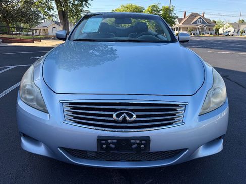 Used 2009 INFINITI G37 Convertible w/ Premium Pkg RWD image 3