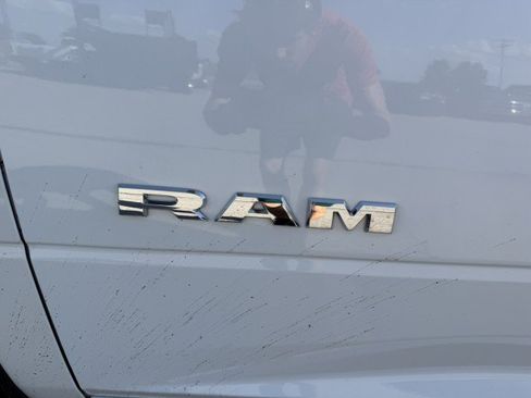 Used 2024 RAM 2500 Big Horn AWD/4WD image 18