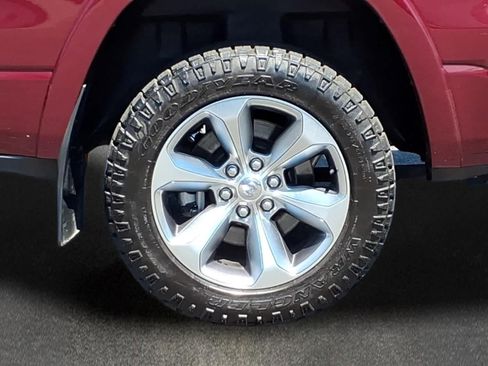 Used 2022 RAM 1500 Limited AWD/4WD image 3
