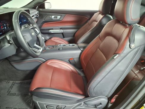 Used 2024 Ford Mustang Premium image 18