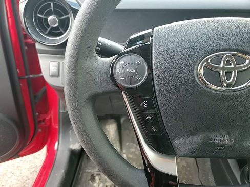 Used 2019 Toyota Prius C image 14