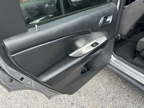 Used 2018 Dodge Journey SXT image 15