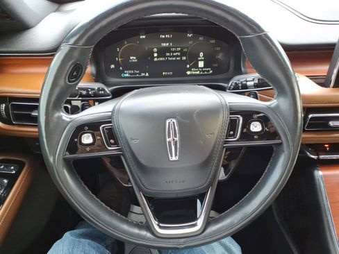 Used 2021 Lincoln Aviator Reserve w/ Equipment Group 208A AWD/4WD image 23