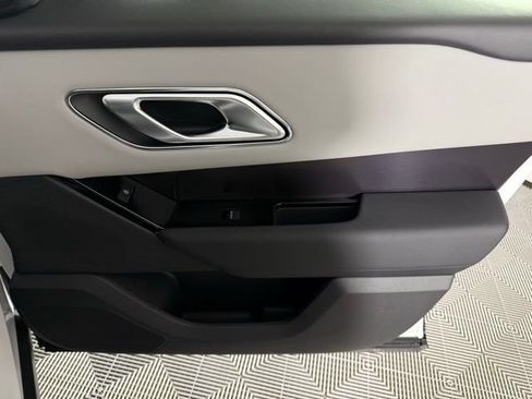 Used 2026 Land Rover Range Rover Velar Dynamic SE AWD/4WD image 35