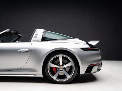 Used 2023 Porsche 911 Targa 4S AWD/4WD image 22