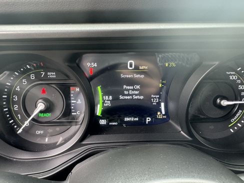 Used 2025 Jeep Wrangler Unlimited Sahara w/ Safety Group AWD/4WD image 32
