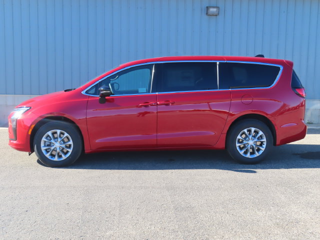 New 2027 Chrysler Pacifica Select AWD/4WD image 9