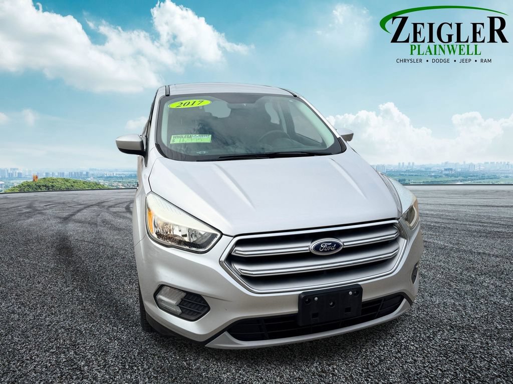 Used 2017 Ford Escape SE FWD image 8