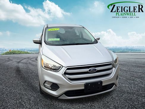 Used 2017 Ford Escape SE FWD image 8