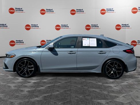 Used 2022 Honda Civic Sport Touring image 2