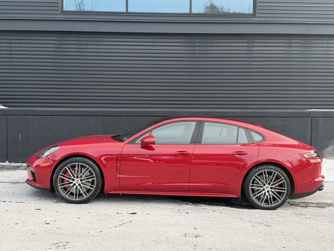 Certified 2017 Porsche Panamera Turbo image 2