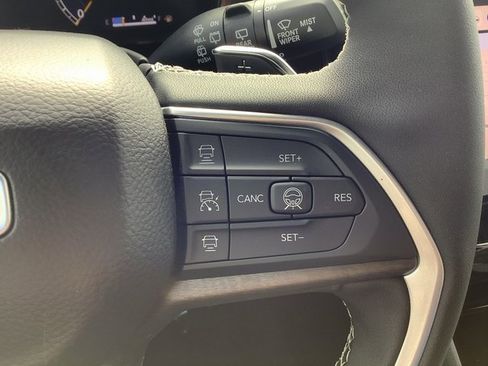 New 2026 Jeep Grand Cherokee Altitude image 12