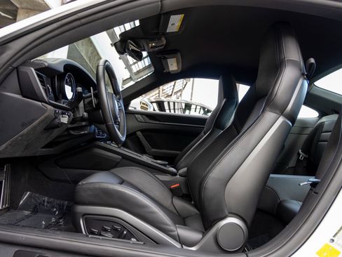 Certified 2024 Porsche 911 Carrera GTS image 25