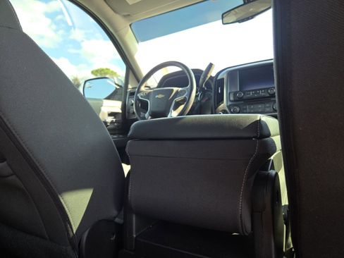 Used 2018 Chevrolet Silverado 1500 LT image 20