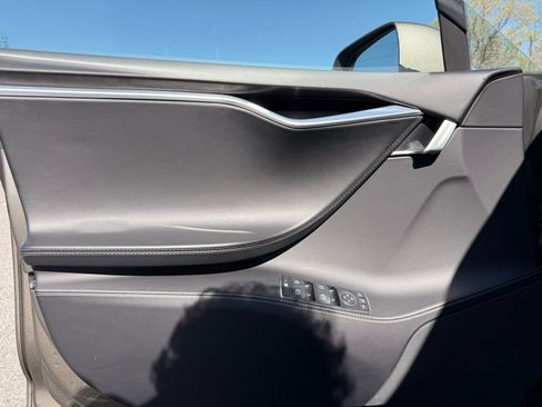 Used 2016 Tesla Model S 90D image 12