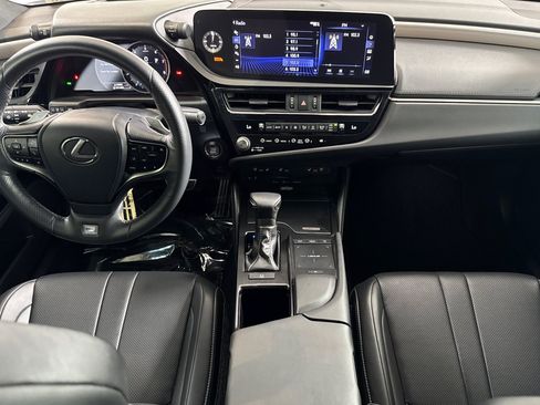 Certified 2022 Lexus ES 350 F Sport FWD image 17