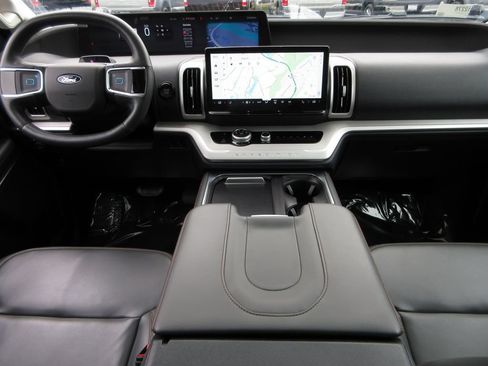 Certified 2025 Ford Expedition Max Active AWD/4WD image 19