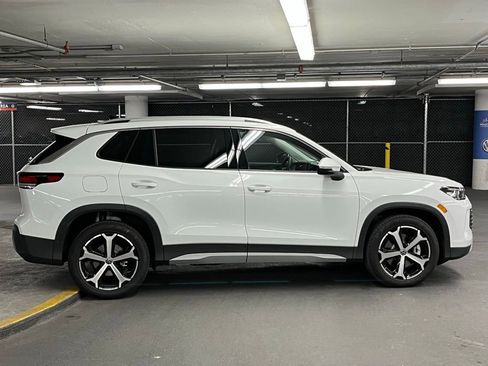 New 2026 Volkswagen Tiguan SE AWD/4WD image 39