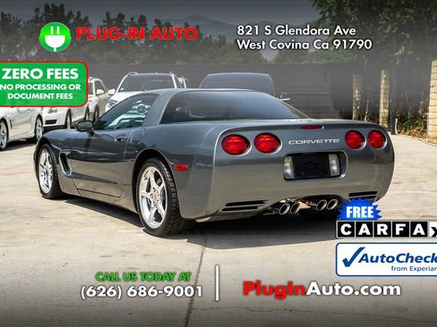 Used 2003 Chevrolet Corvette Coupe w/ Preferred Equipment Group RWD image 2