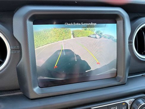 Used 2023 Jeep Wrangler Unlimited Rubicon 4xe w/ Steel Bumper Group AWD/4WD image 18
