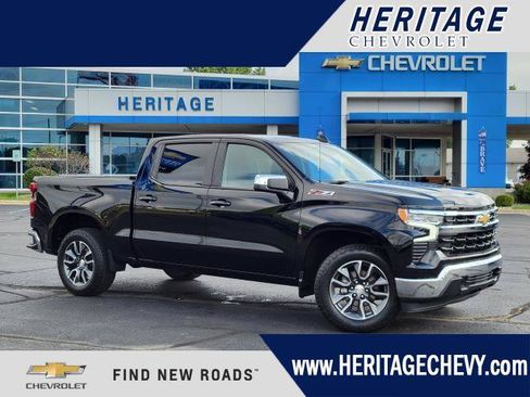 Used 2023 Chevrolet Silverado 1500 LT w/ Z71 Off-Road Package AWD/4WD image 1
