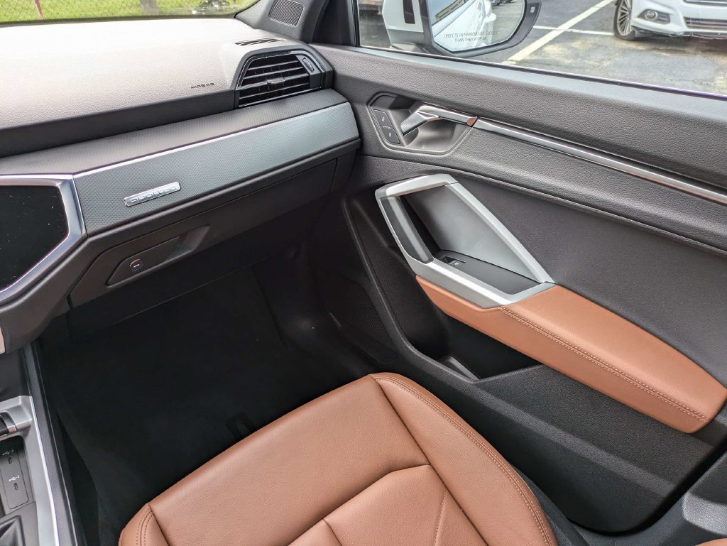 Used 2022 Audi Q3 2.0T Premium AWD/4WD image 19