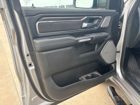 Used 2025 RAM 1500 Laramie image 13