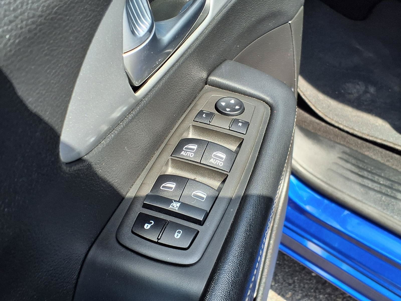 Used 2021 Chrysler Pacifica Touring w/ S Appearance Package FWD image 24
