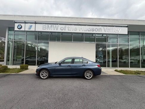 Used 2025 BMW 330i xDrive Sedan w/ Premium Package AWD/4WD image 1